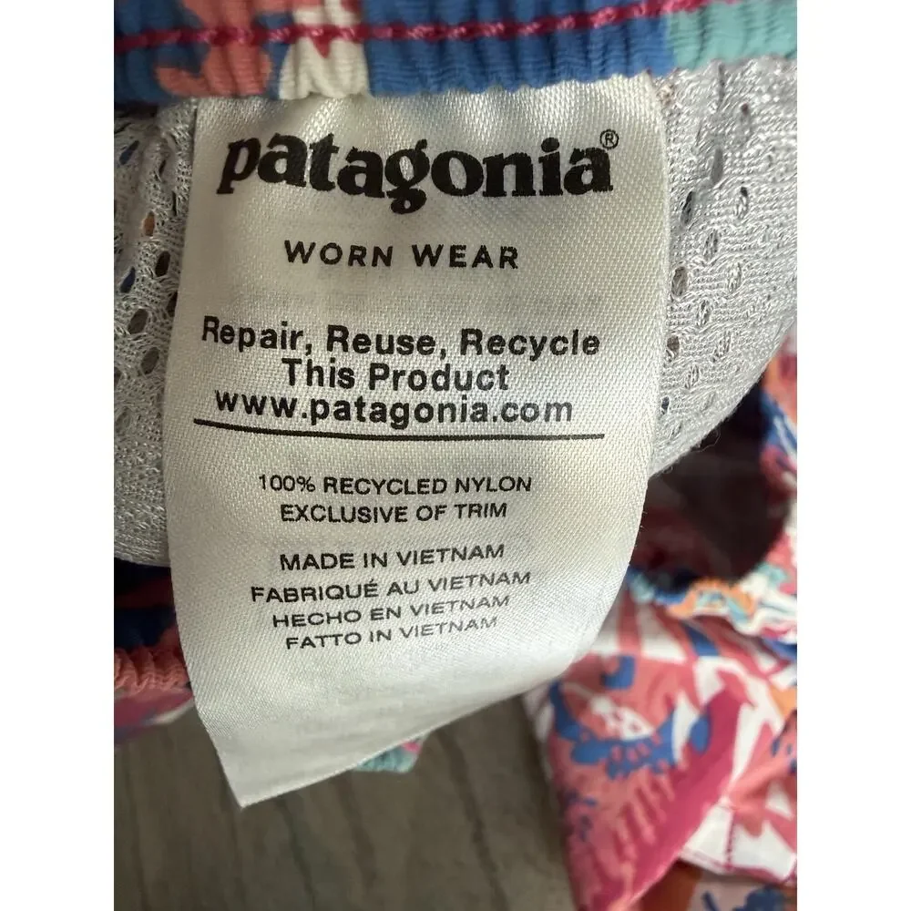 Patagonia Barely Baggies 2.5 Inch Inseam Shorts Tropical Multicolor Size Small